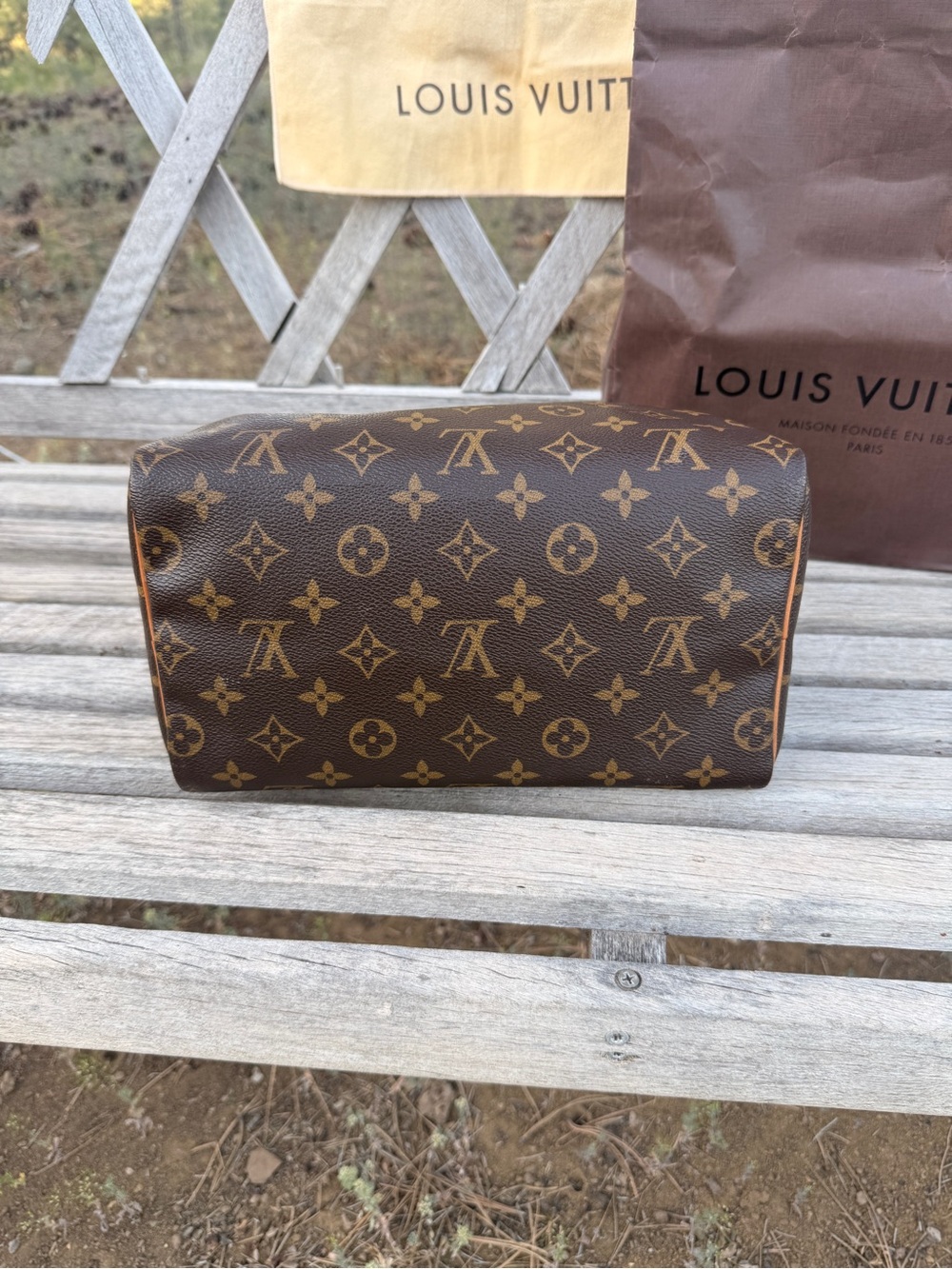 Authentic Louis Vuitton Monogram Speedy 25 - Picture 10 of 15